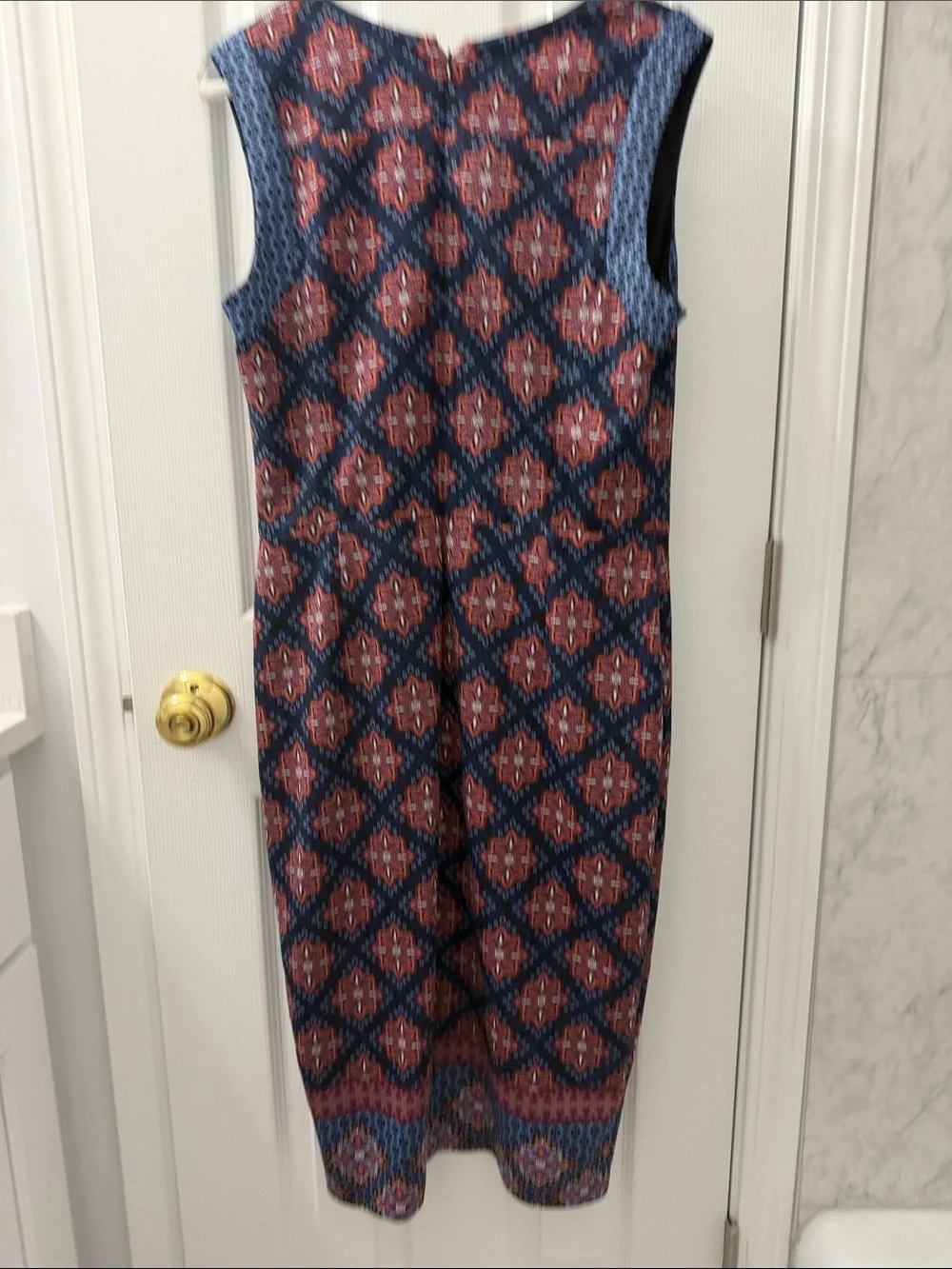 Maggie London Sleeveless Navy & Red Patterned Midi Dress